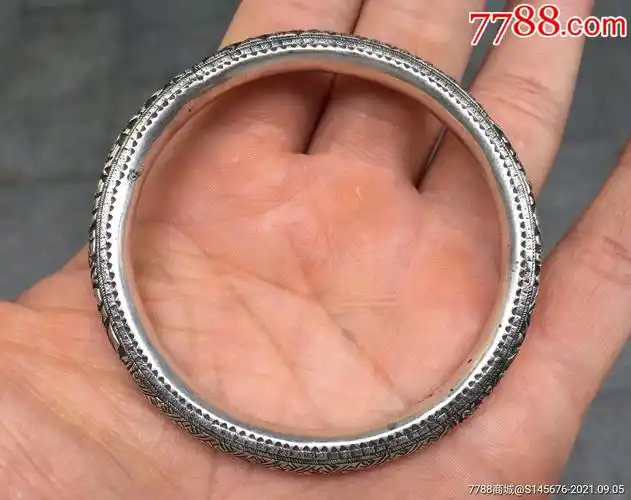 雅致四段老银镯_价格1280元【民间老银饰品】_第1