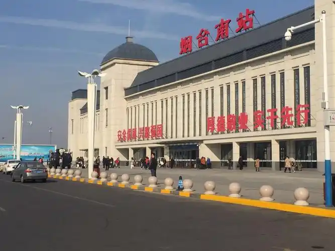 广场处积极协调各部门为出行旅客打造秩序南站