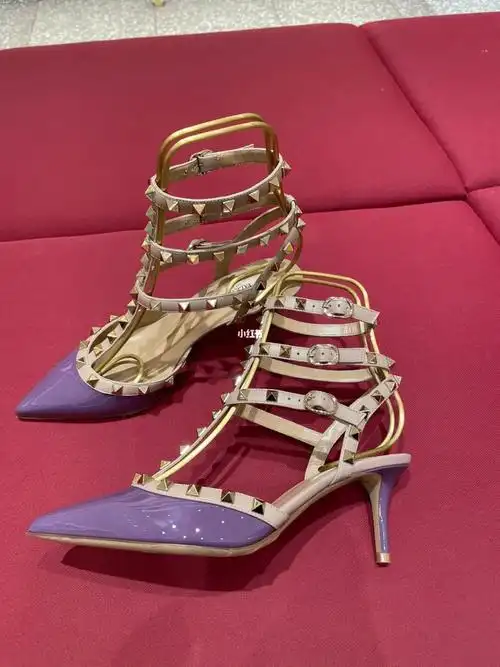 valentino  #华伦天奴valentino  #华伦天奴铆钉鞋  #成都佛罗伦萨