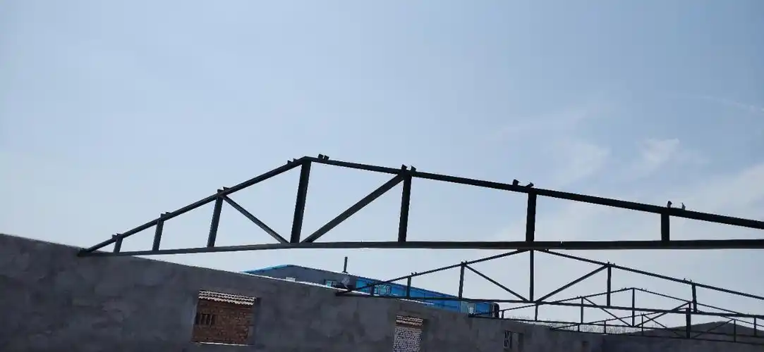 10米的梁,4架,槽钢的,有需要的电话联系18253175008地址水寨