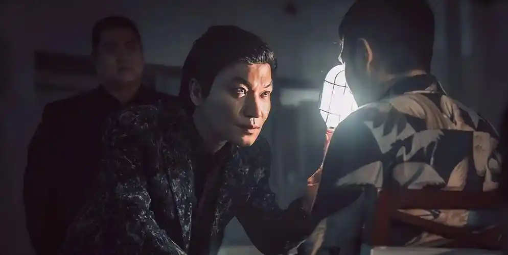 东北黑老大乔四:霸占24位女星,狠起来连自己都砍,91年被判死刑_瘸子