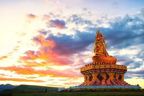 四川甘孜州:亚青寺绝美日落