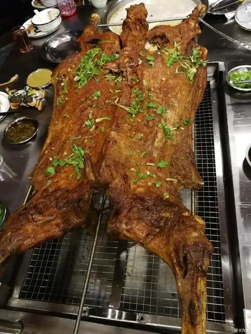 吃烤全羊