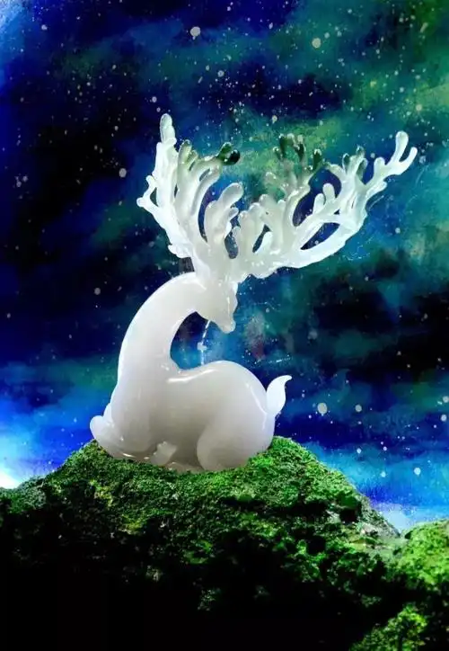 太美了!雕刻于璀璨星空的一对灵鹿,前所未见!