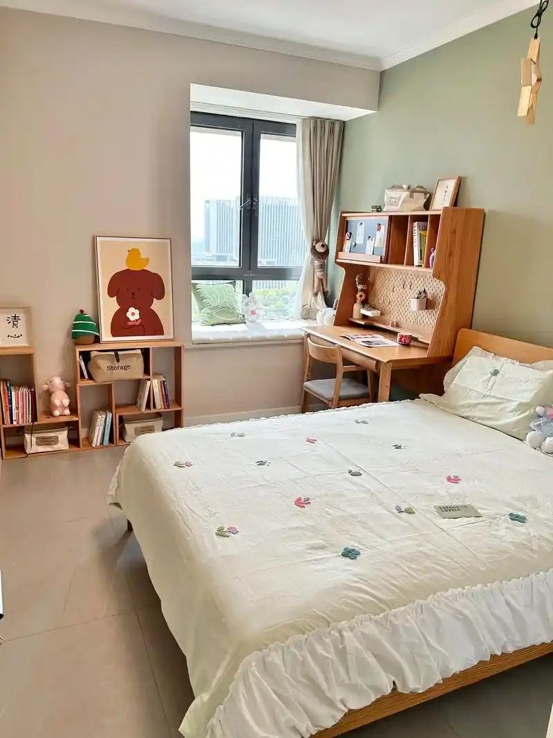 10平米原木风儿童房,生活学习两不误.原木风格,简简单单,却 - 抖音