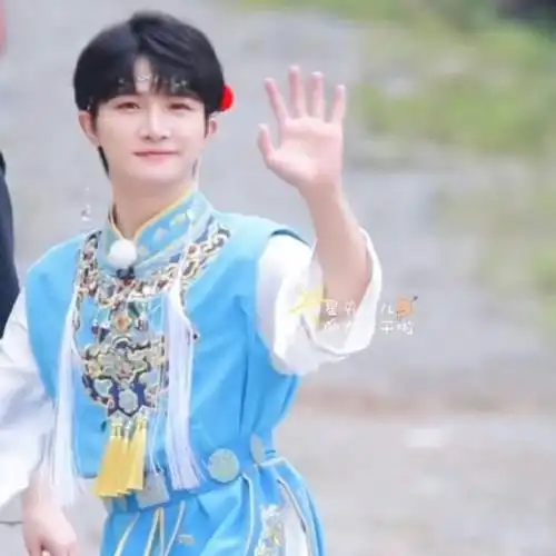 周深蓝色戏服##周深奔跑吧