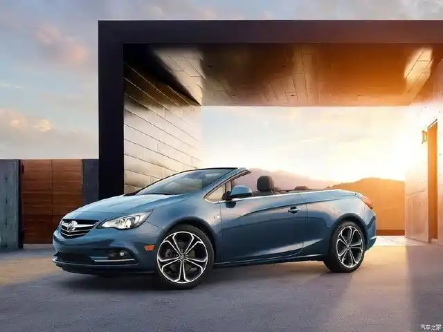 别克君威敞篷版跑车