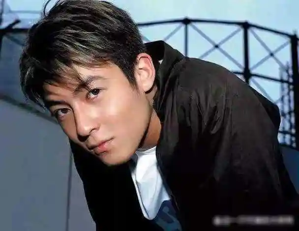 当年曝出1400张照片,毁了张柏芝,陈冠希的电脑维修员,现在_阿娇_命运