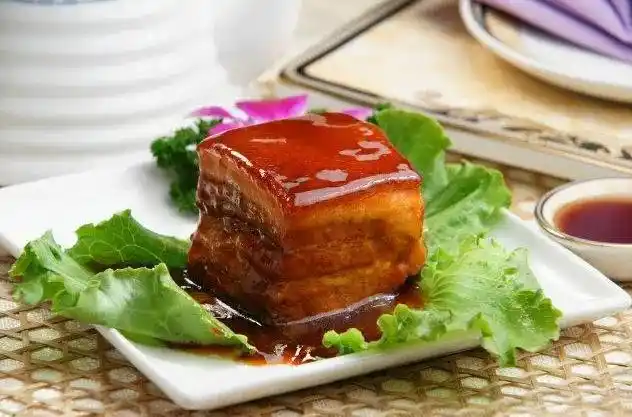 深受大众的喜爱,而作为一名吃货来说,杭州的特色美食也是不能错过的