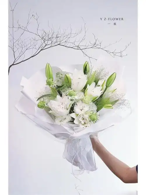 白色重瓣百合花束