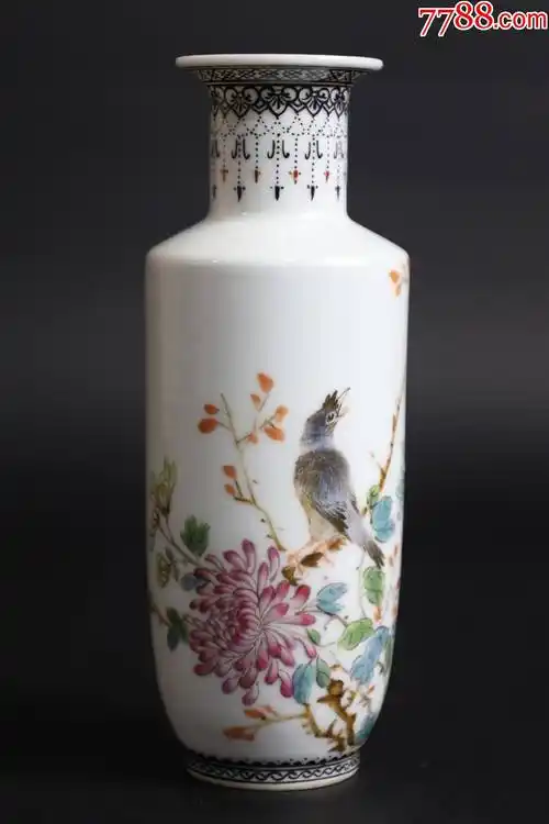 珠山八友刘雨岑粉彩花鸟纹棒槌瓶