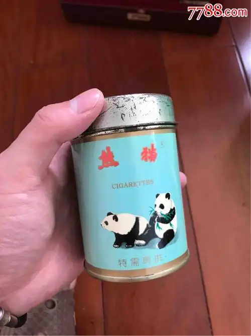 熊猫香烟铁罐50支