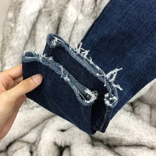 态度/ 秋冬搭配显瘦 水洗深蓝原色 修身毛边牛仔裤 九分小脚裤男