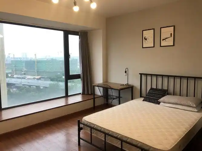 二号线三墩 国风美域 精装主卧落地窗房出租 大.