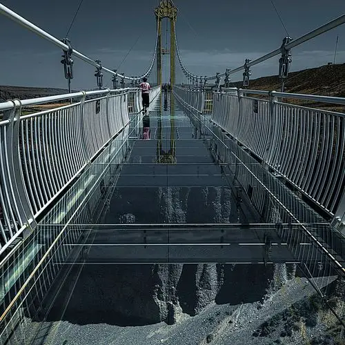 独山子大峡谷玻璃栈道