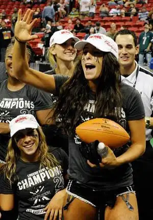 第8届橄榄球内衣碗性感十足组图