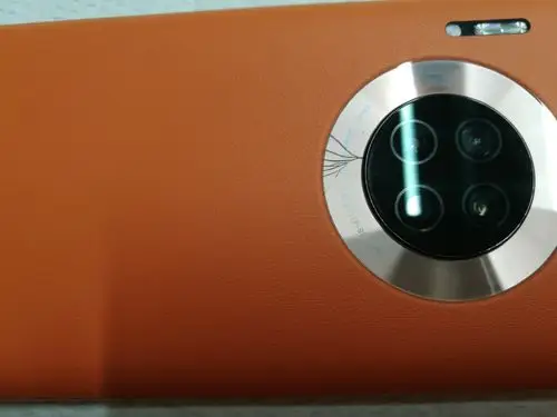 mate30丹霞橙后盖相机玻璃圈不止我一个人裂 - 华为mate30系列分享