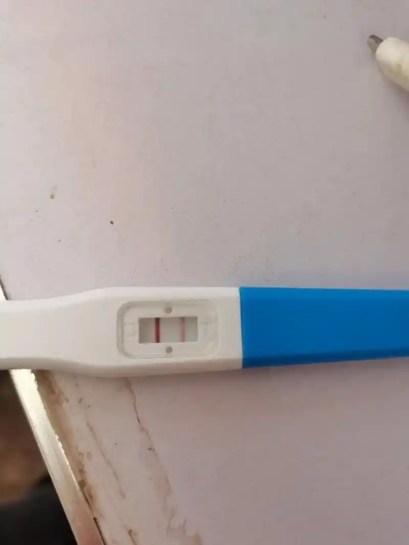 最佳!没来月经但是验孕棒测了三次都是一深一浅是怎么回事?