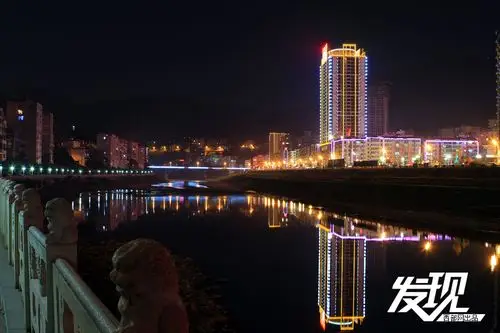 探寻旬阳县城 太极山城夜色斑斓