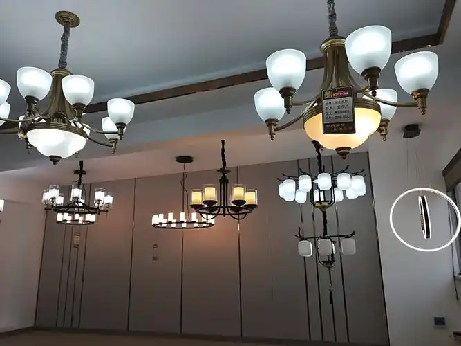 江西省余江区明大万商城阳光照明灯具城工厂店开工了!