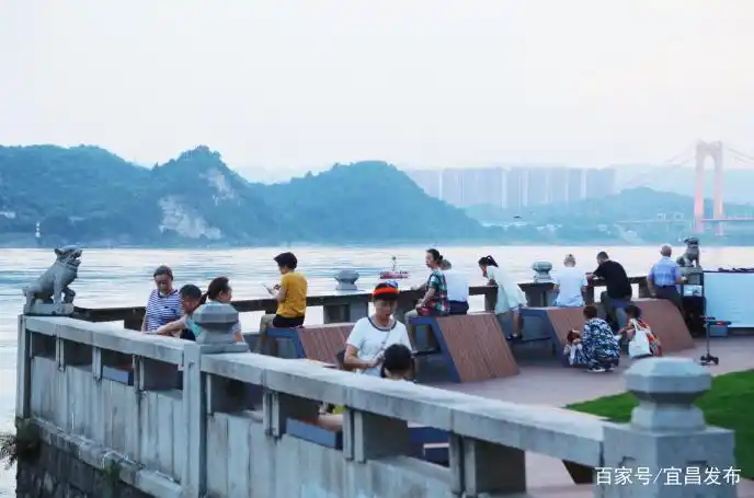 宜昌滨江公园再添瞰江打卡点