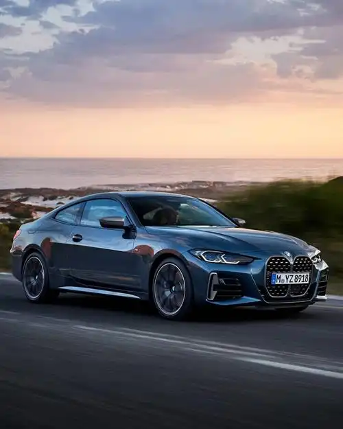 全新宝马4系双门轿跑版 采用巨大的双肾格栅造型