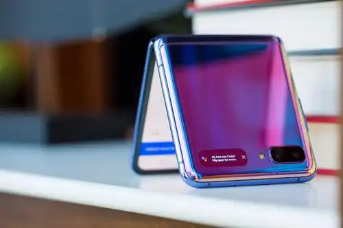 不留遗憾,三星这款折叠屏手机即将发布5g版