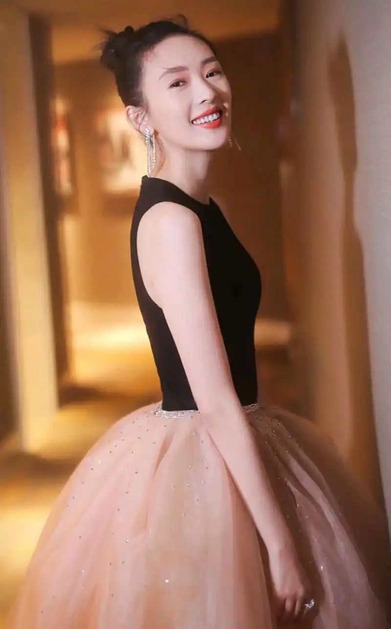 女星童谣性感写真组图