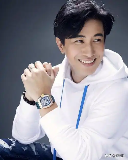 泰国男明星十大帅哥名字年过50依然魅力值up的泰国老牌男星,来看有你