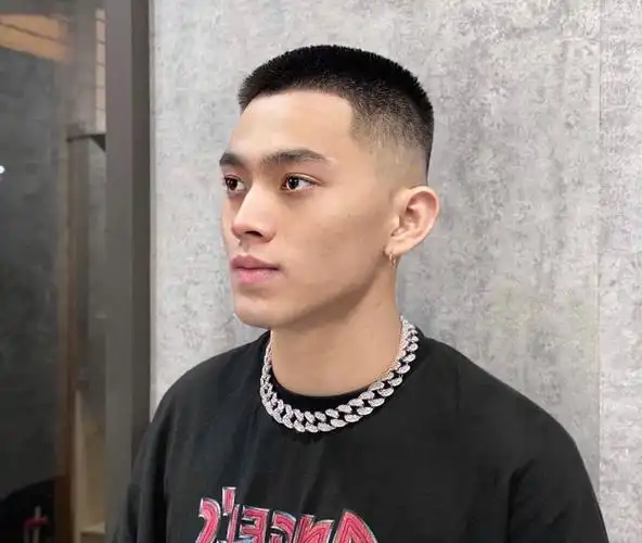 短发男士发型图片(越剪越帅气的4款男生发型) - 赤虎壹号