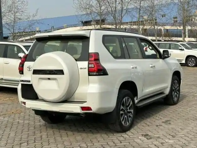 硬性指标普拉多丰田霸道4000gxr迪拜