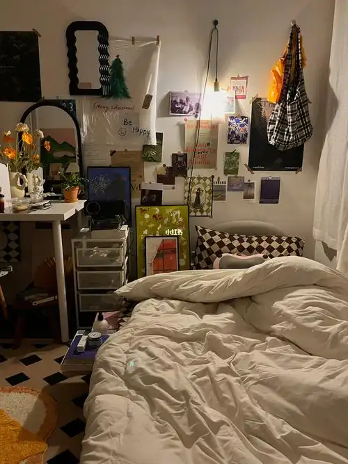 夜晚的无滤镜卧室分享