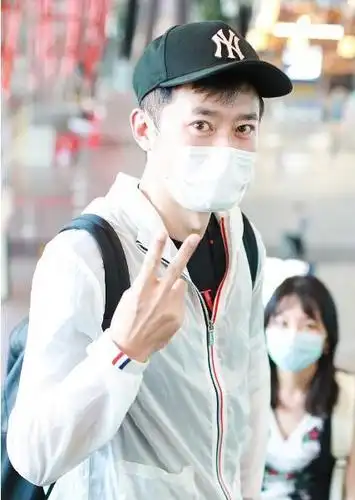 任泉近照曝光状态佳,娱乐圈隐藏的富豪,"平平无奇"的商界奇才