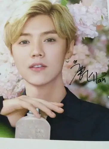 谁要鹿晗亲笔签名照?