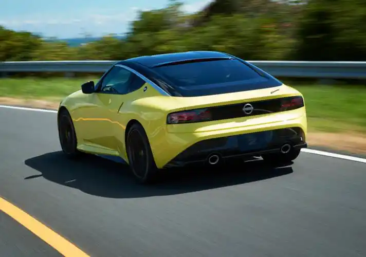 日产z跑车淑女的进化是继续魔化