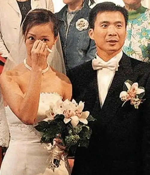 眼纹深重发福老态明显,曾被誉为古装第一美人|黎美娴|邓萃雯|梁朝伟