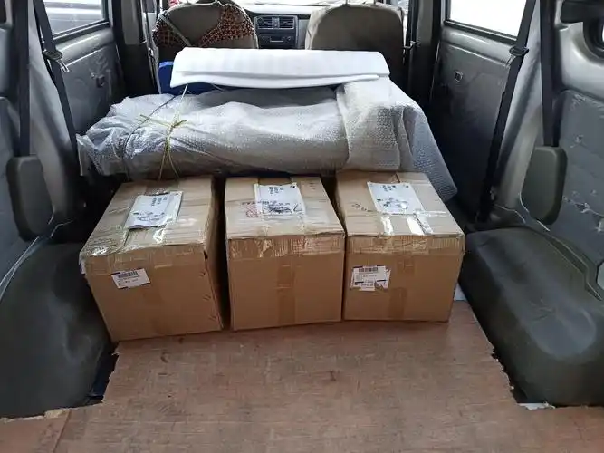 面包车拖运自家货物 交警随意执法