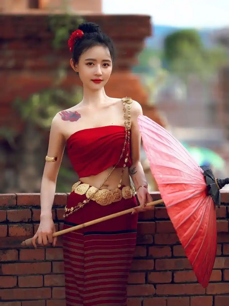 来西双版纳确定不拍一组傣装写真 午后的星光夜市