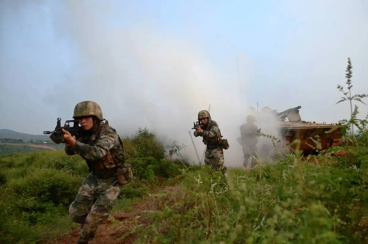 数字化劲旅的"士兵突击"——陆军第82集团军某部牢记嘱托练兵备战记事