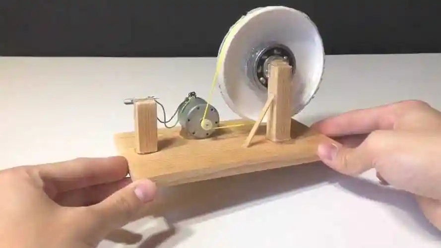 创意的手摇发电机,看看制作过程