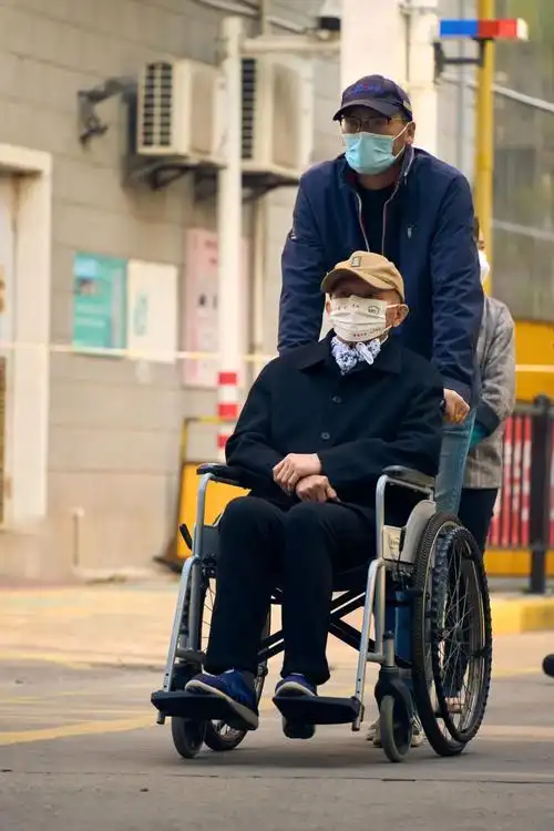 奉贤疫情防控中那些感人的瞬间!