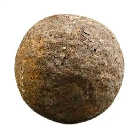 鸦片战争时期清军的炮弹(海战博物馆藏)