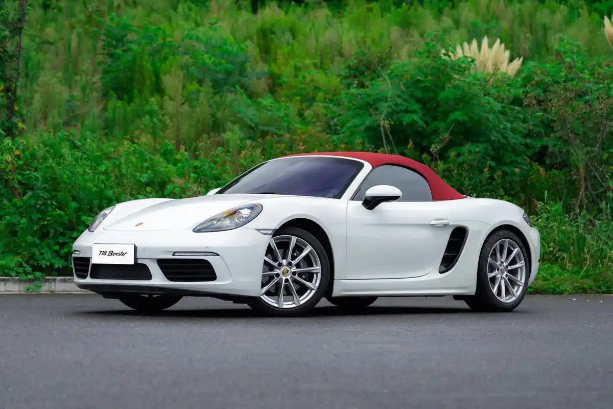 #保时捷718[话题]#   【车辆名称】2022款 保时捷718 boxster 2.0t 【