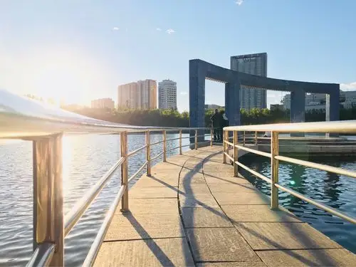 辐射型构图 时间:黄昏时分