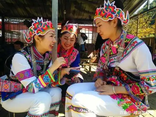 村里待嫁的彝家姑娘