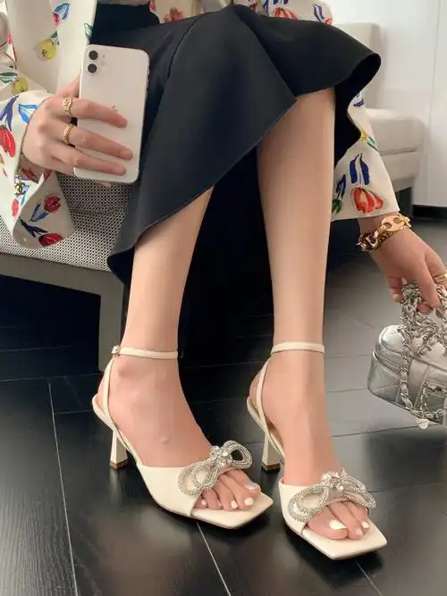 好看75我的夏季一字带高跟凉鞋05