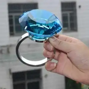 表白神器水晶超大钻戒钻石大戒指婚庆道具恶搞夸张求婚情人节礼物