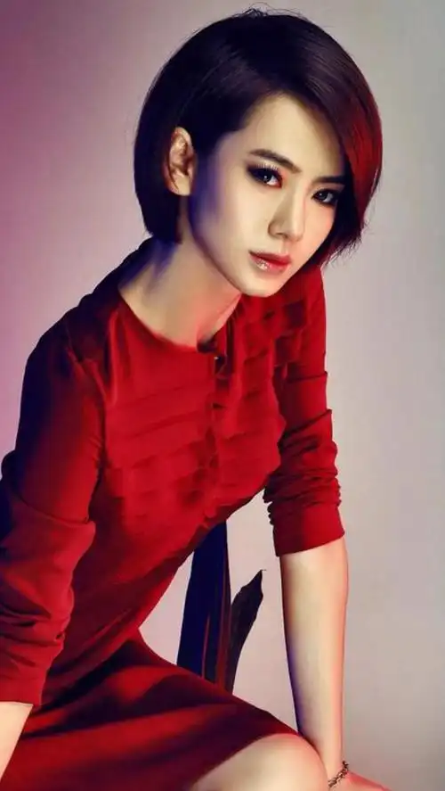 威微时尚唯美写真照,气质优雅,温婉可人