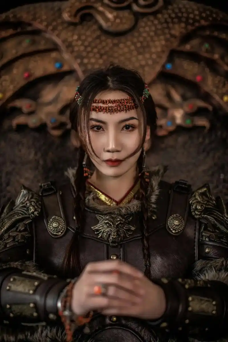 王的女人 #蒙古袍写真 - 抖音