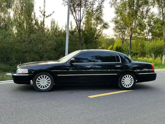 林肯 城市  2004款 4.6 加长礼宾车图片